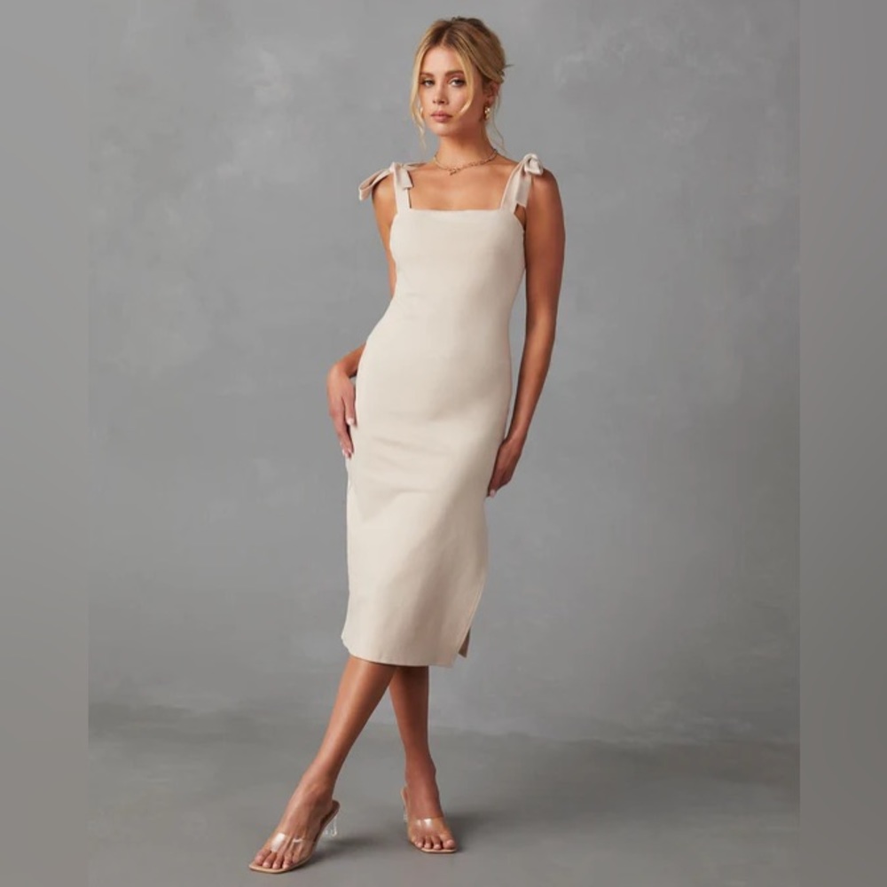 Vici Fallon Shoulder Tie Midi Dress